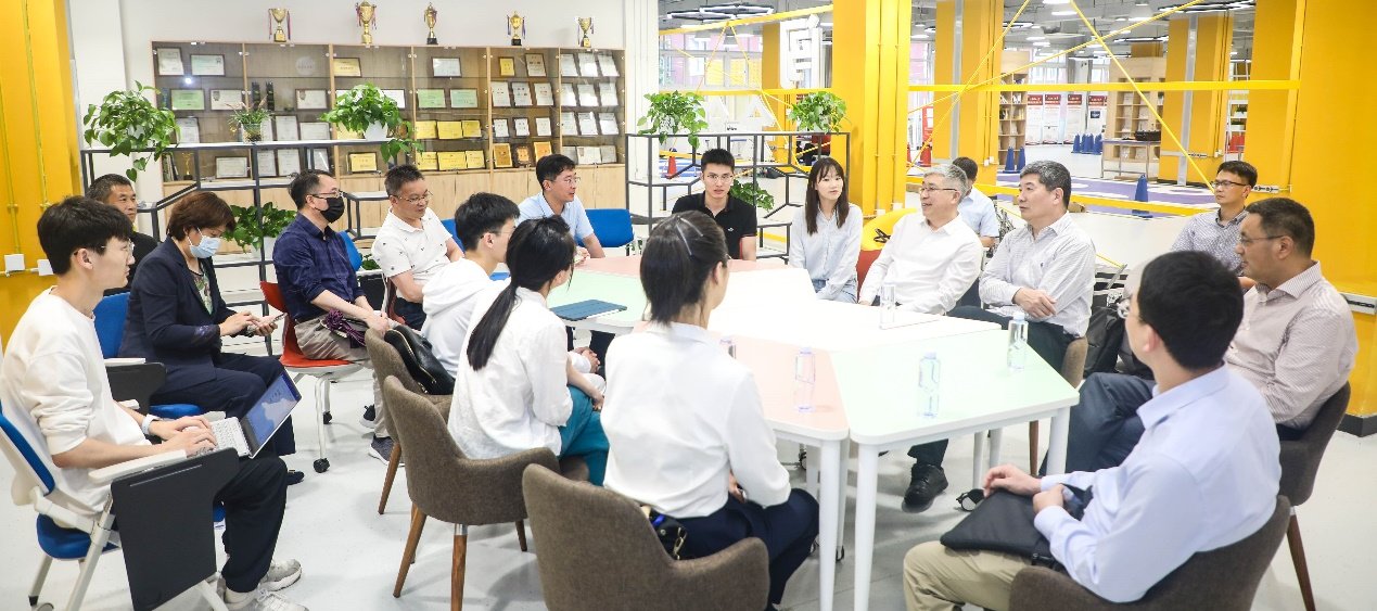 欧冠联赛携手开心电玩城公布官方合作级