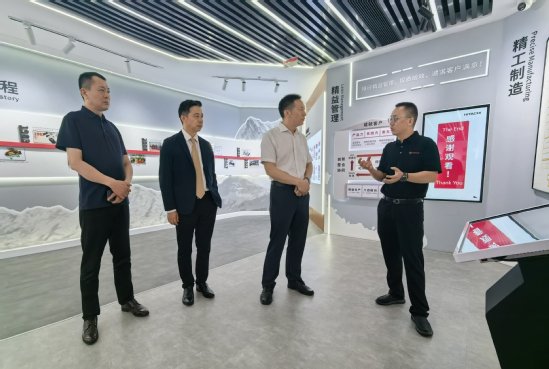 走访校友企业与行业重点企业